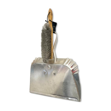 Hand Broom & Dustpan Mount